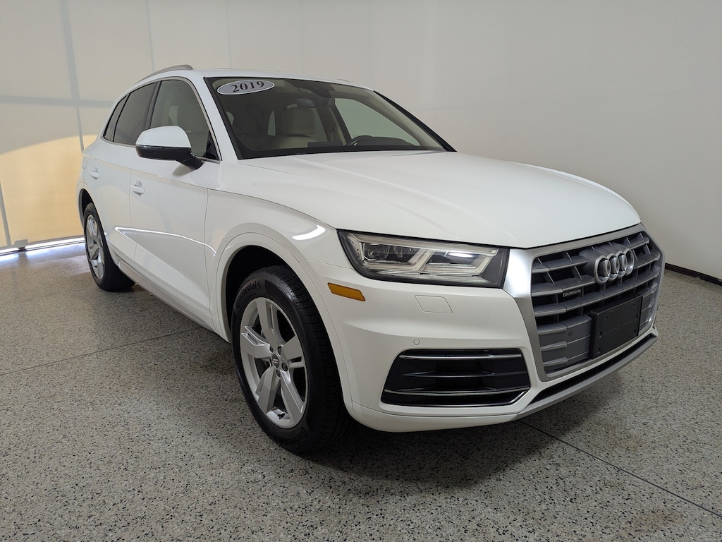 Used 2019 Audi Q5 Premium Plus 45 TFSI quattro Premium Plus 45 TFSI quattro