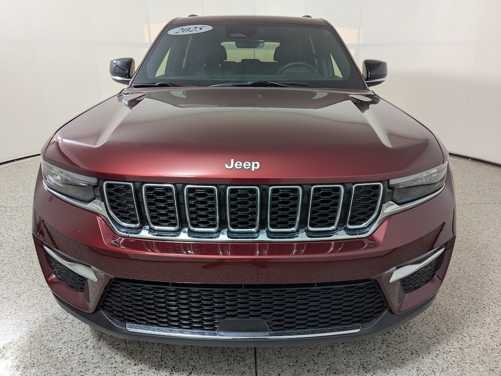Used 2025 Jeep Grand Cherokee Limited 4x2 SUV
