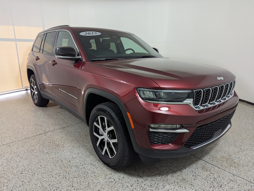 Used 2025 Jeep Grand Cherokee Limited 4x2 SUV