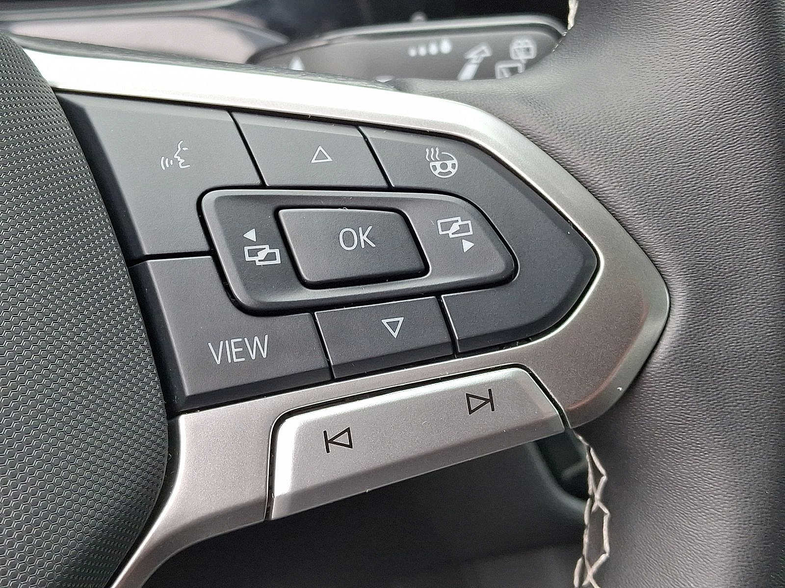 2024 Volkswagen Taos SEL - Photo 24