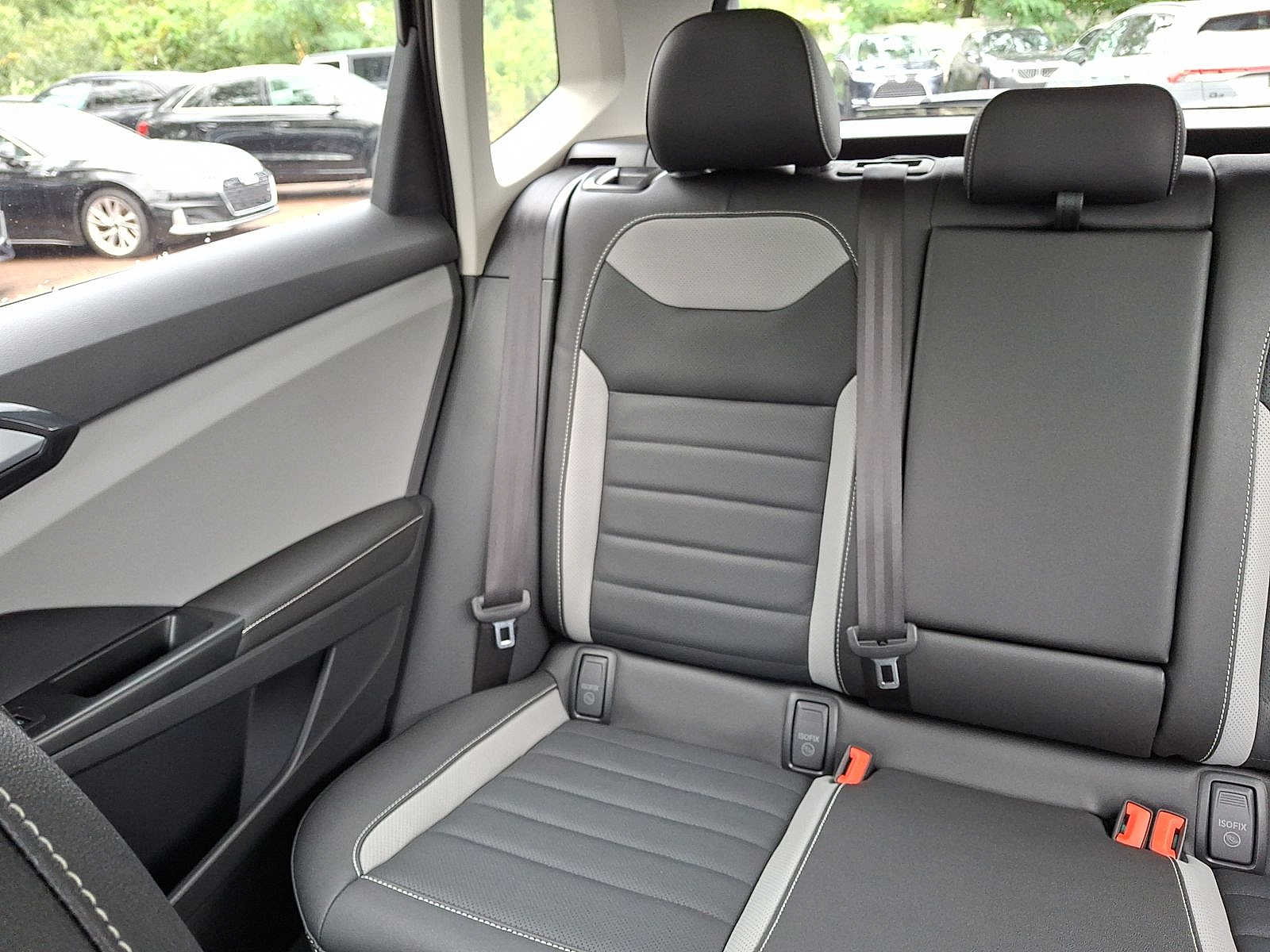 2024 Volkswagen Taos SEL - Photo 12