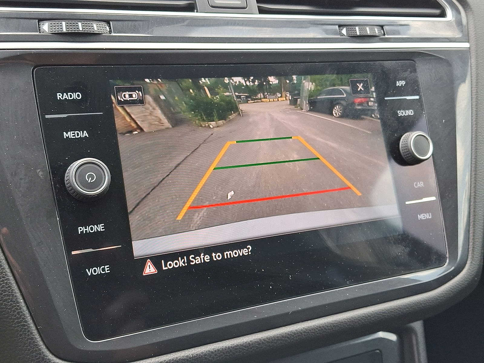 2024 Volkswagen Tiguan SE - Photo 17