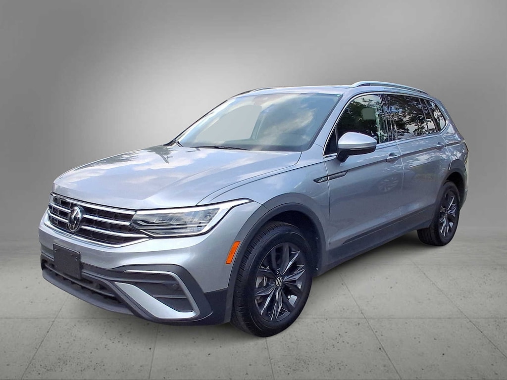 Used 2024 Volkswagen Tiguan 2.0T SE SUV