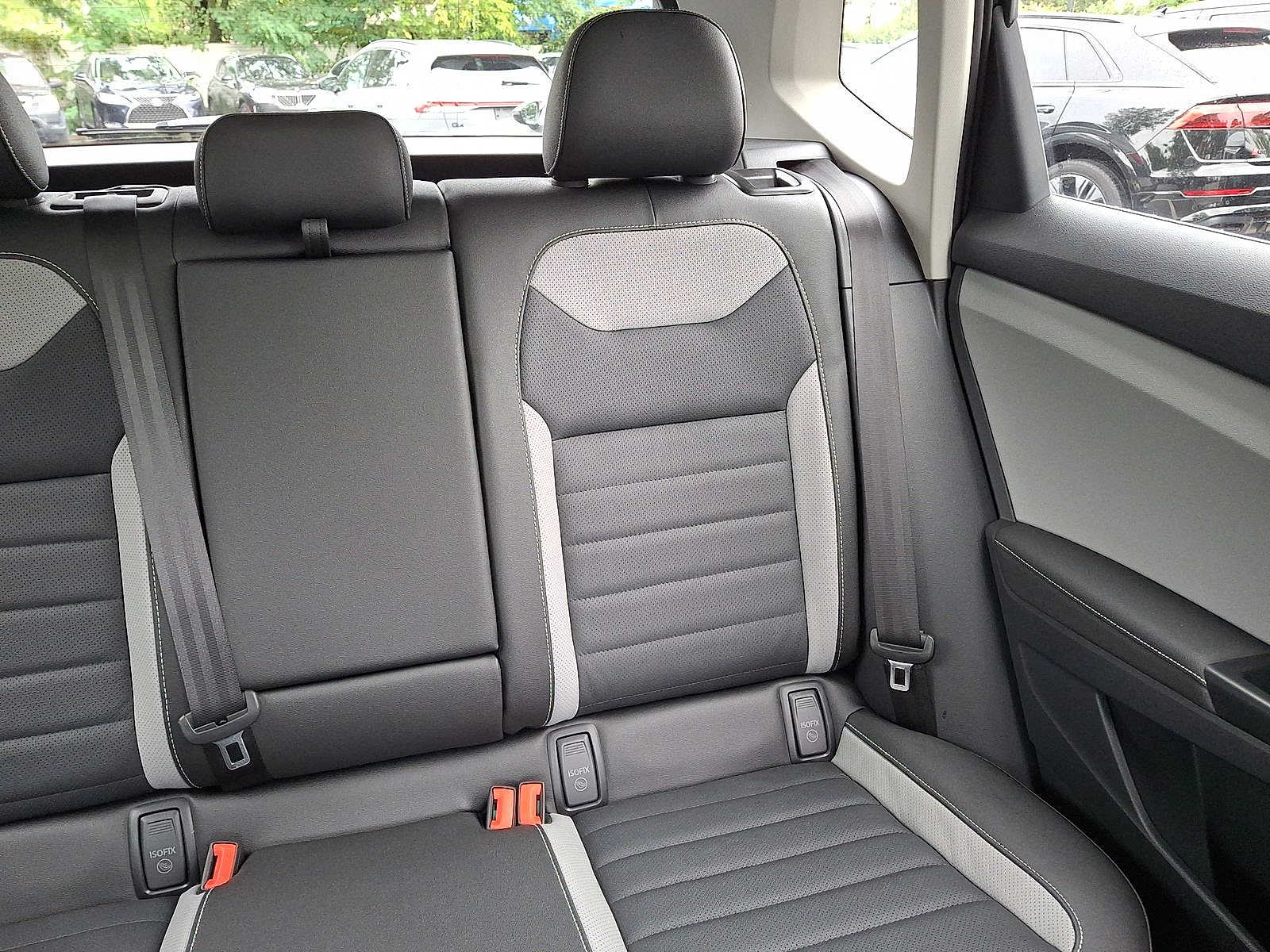 2024 Volkswagen Taos SEL - Photo 14