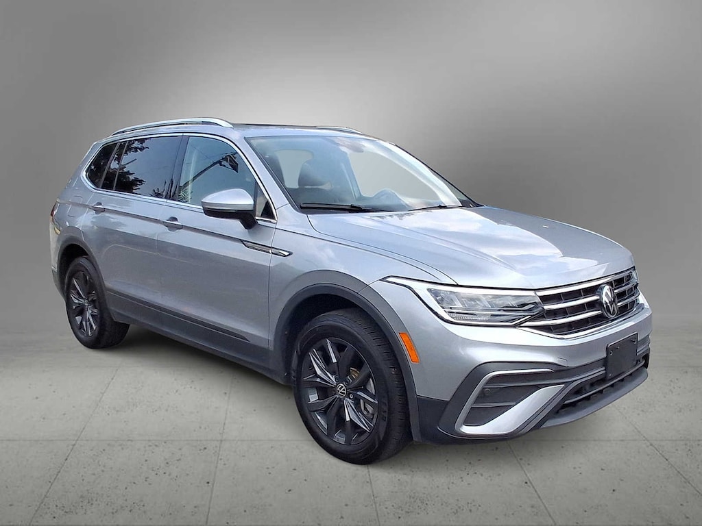 Used 2024 Volkswagen Tiguan 2.0T SE SUV