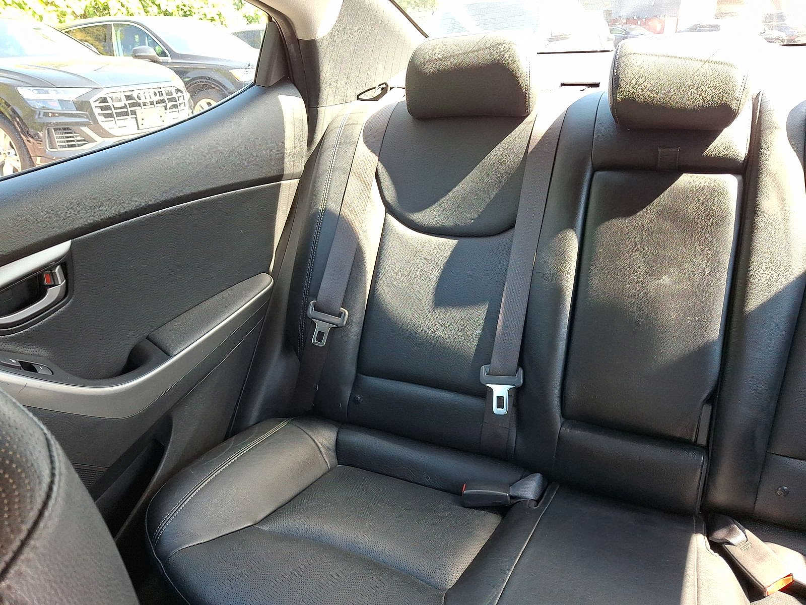 2012 Hyundai Elantra Limited - Photo 12