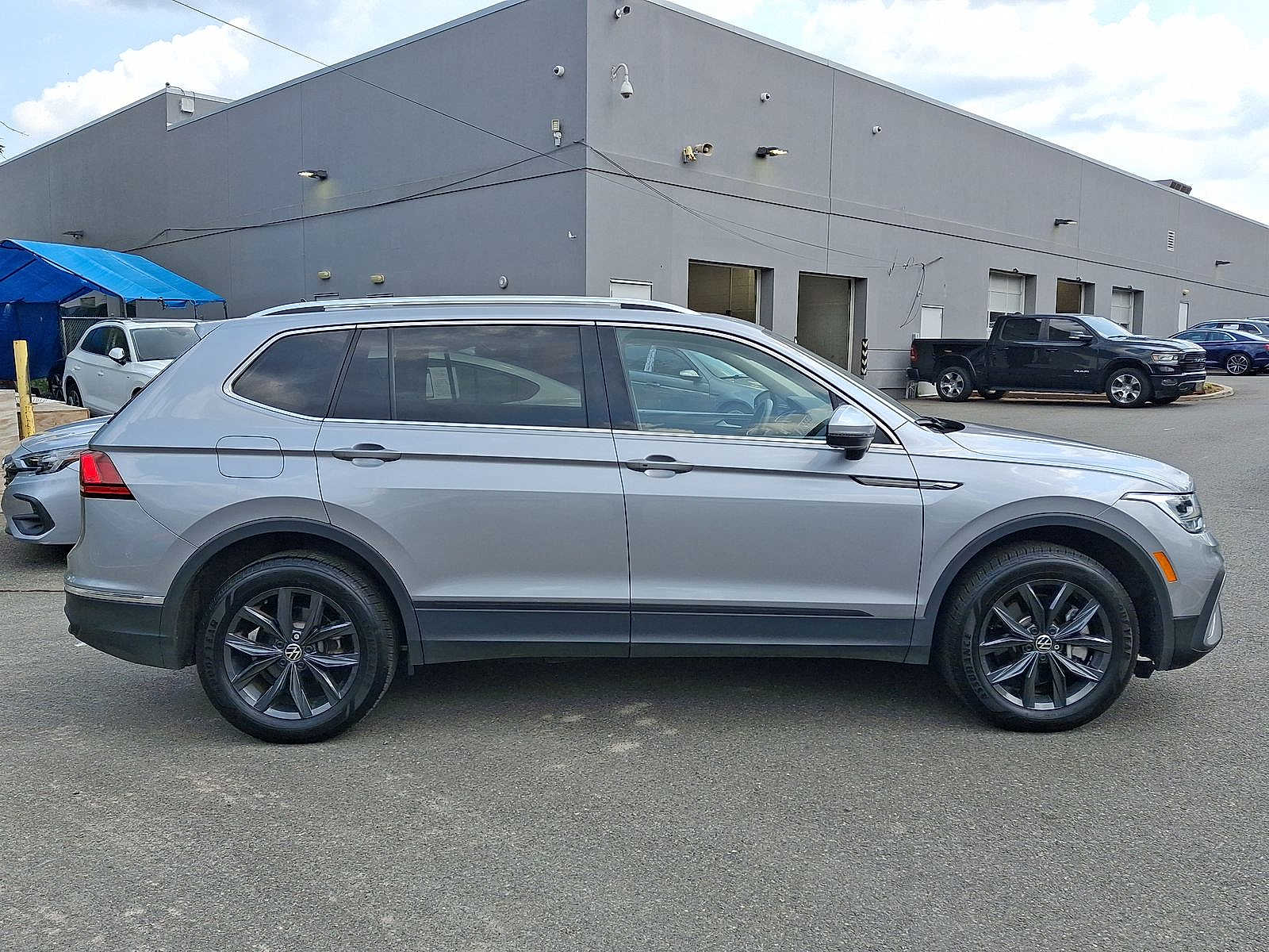 2024 Volkswagen Tiguan SE - Photo 25