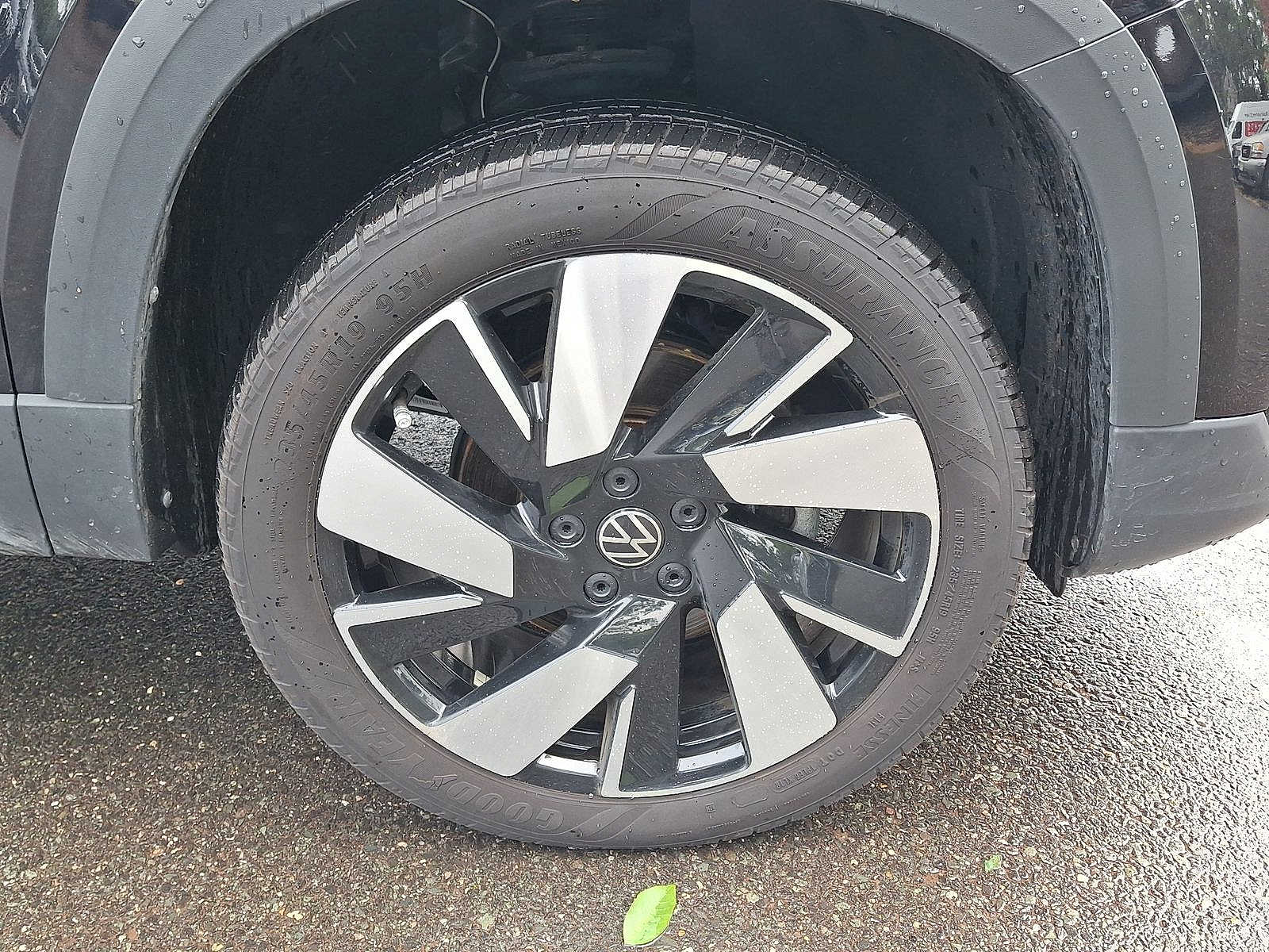 2024 Volkswagen Taos SEL - Photo 33