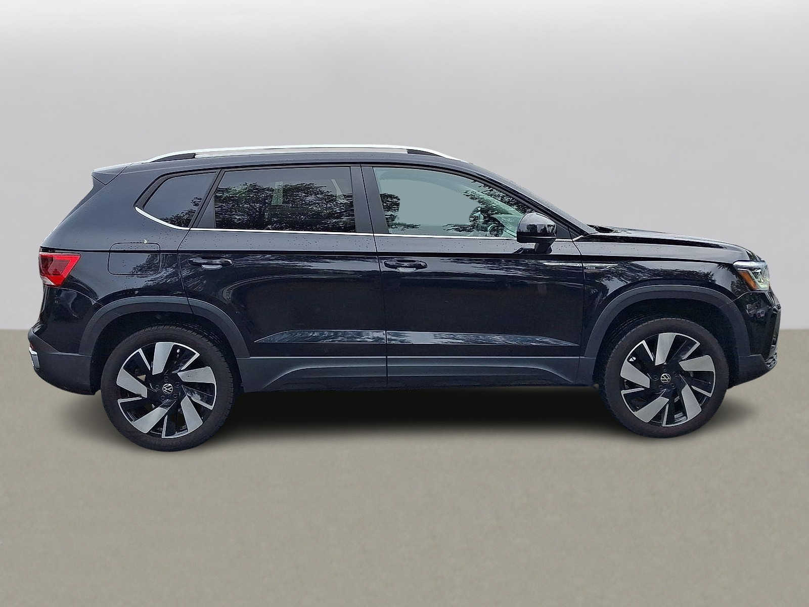 2024 Volkswagen Taos SEL - Photo 32