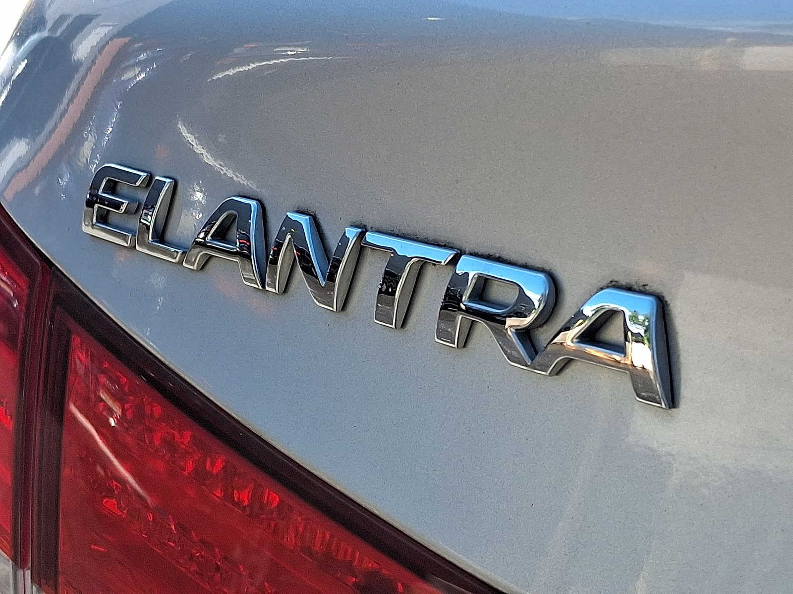 2012 Hyundai Elantra Limited - Photo 30