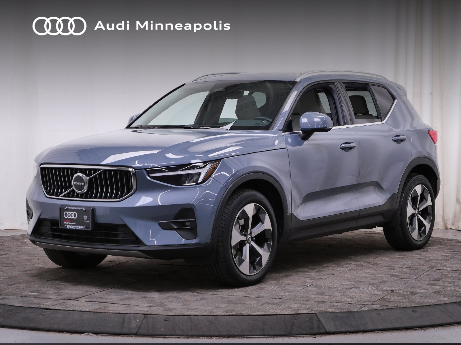 2023 Volvo XC40