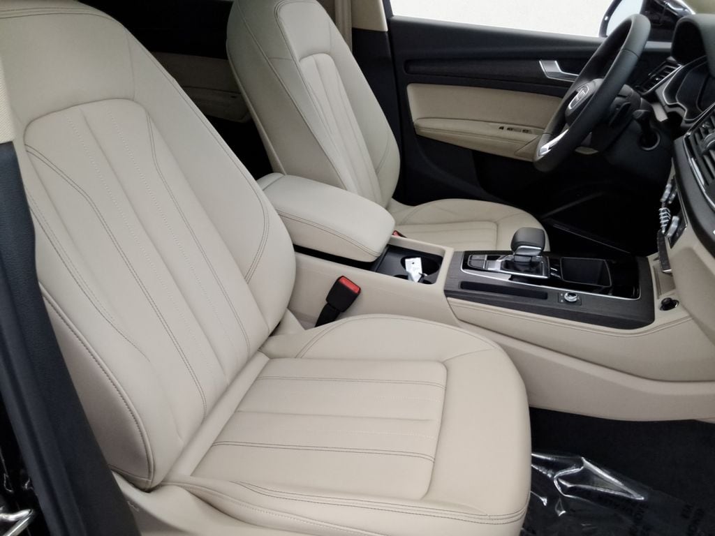 2025 Audi Q5 Premium Plus - Photo 13