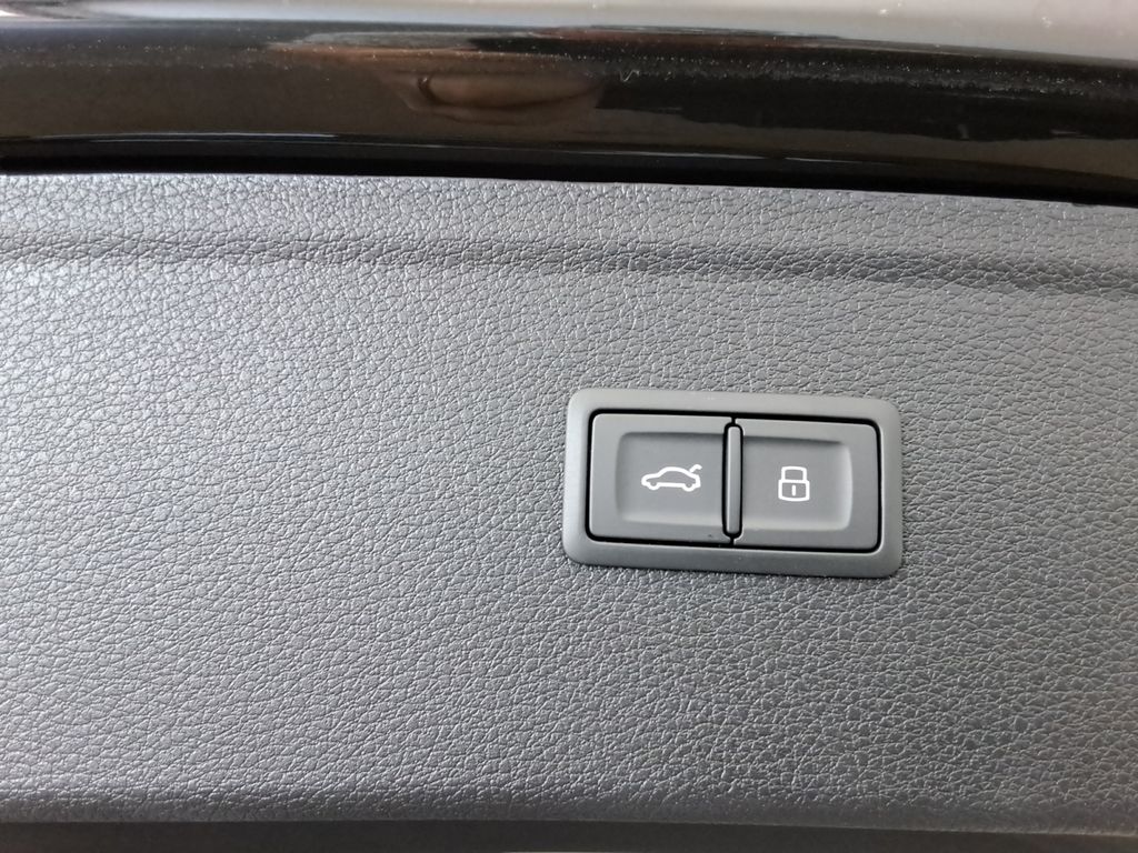 2025 Audi Q5 Premium Plus - Photo 19