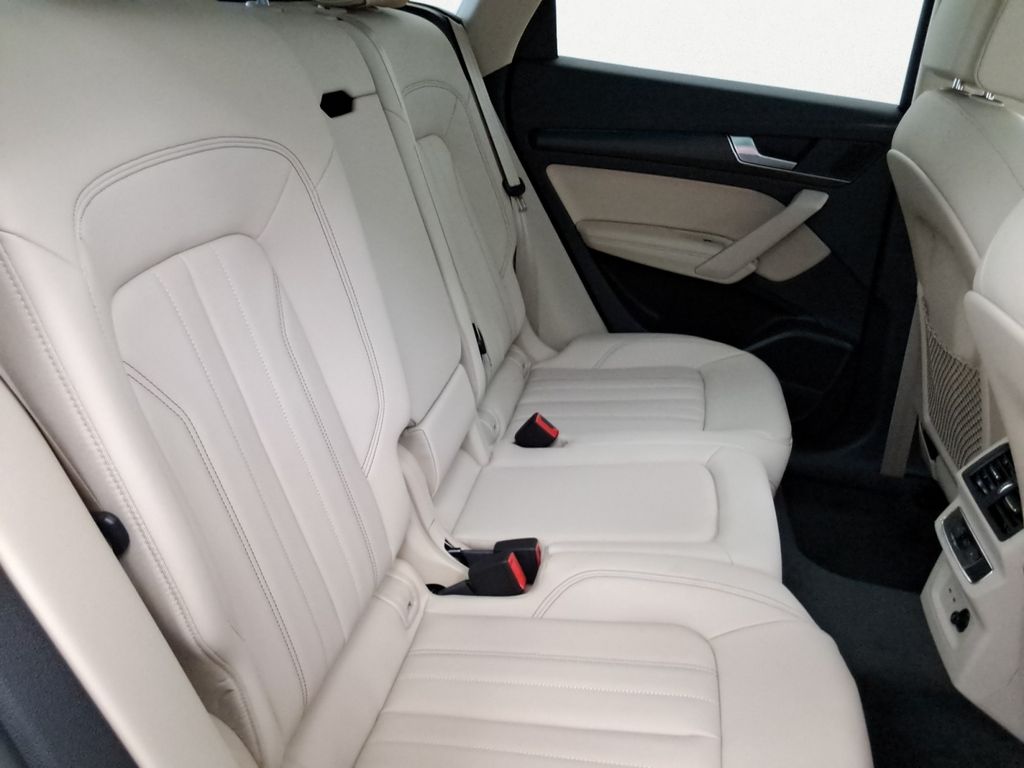 2025 Audi Q5 Premium Plus - Photo 12