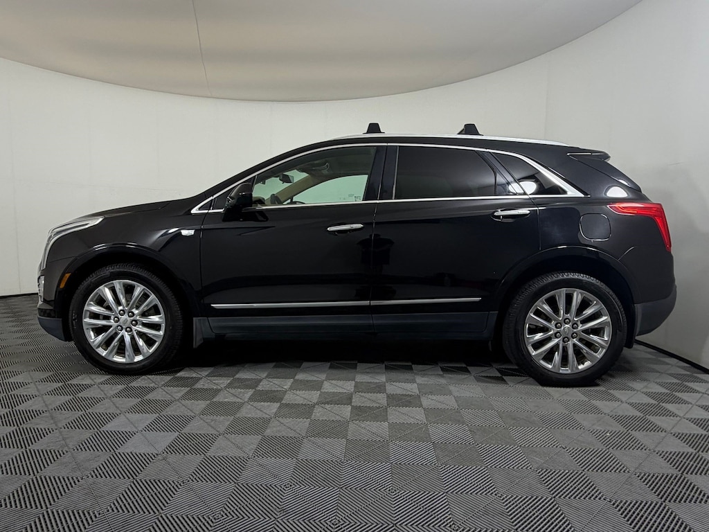 Used 2017 CADILLAC XT5 Platinum AWD SUV
