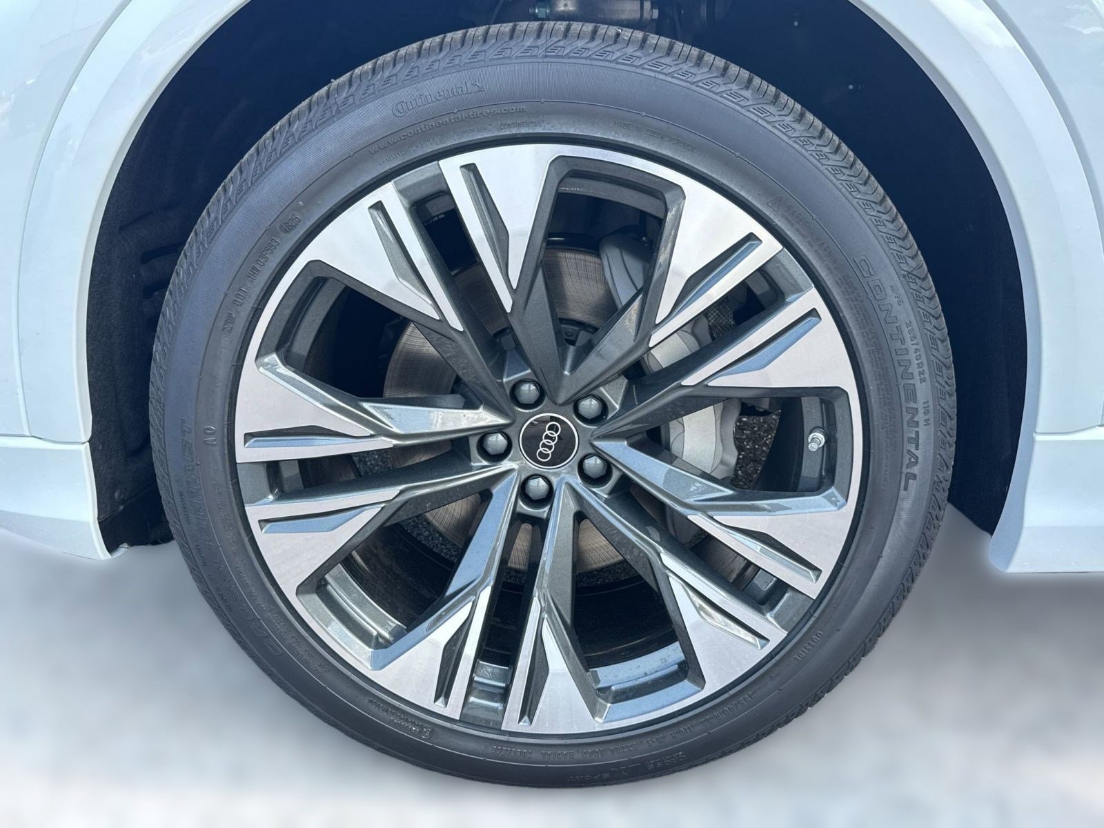 2026 Audi Q8 Premium Plus - Photo 12