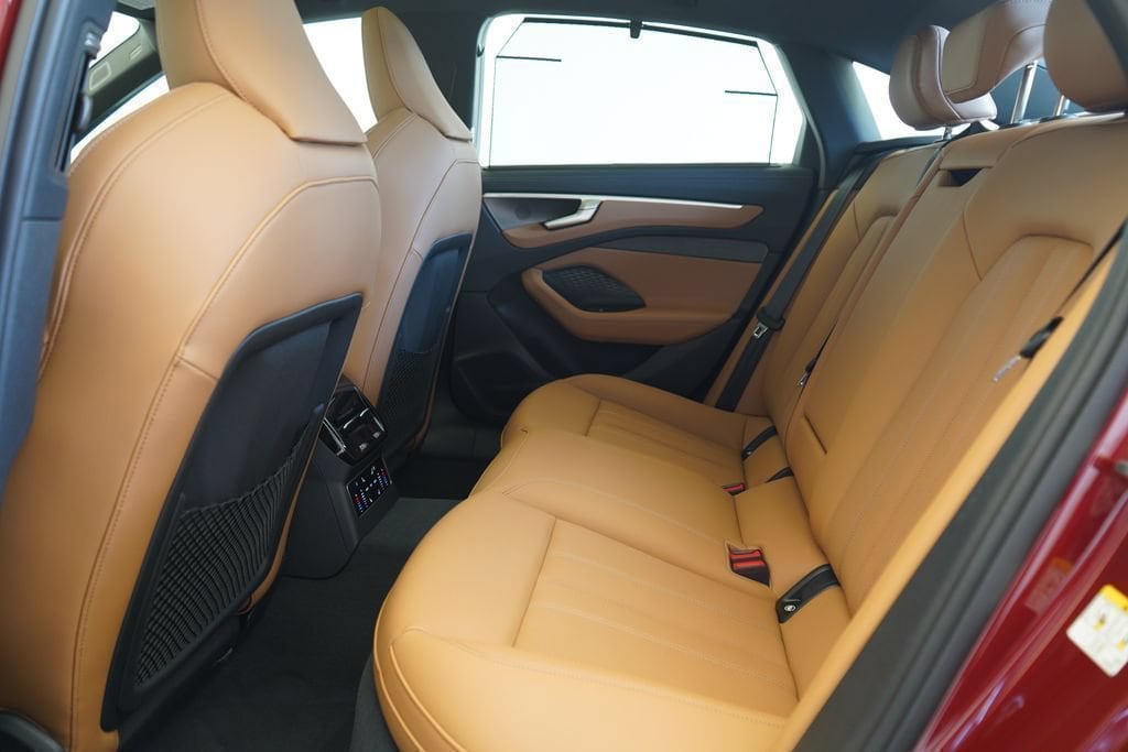 2026 Audi A6 Premium Plus - Photo 7