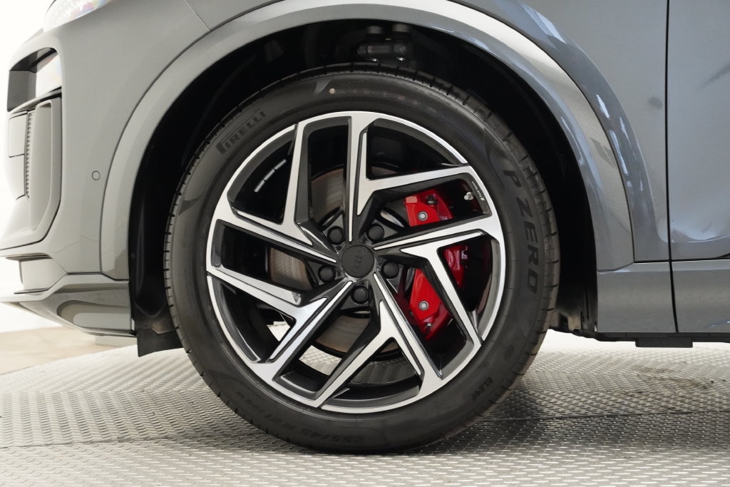 New 2027 Audi SQ6 e-tron Prestige SUV