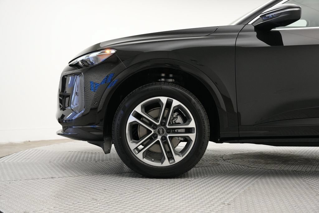 New 2026 Audi Q5 Premium SUV