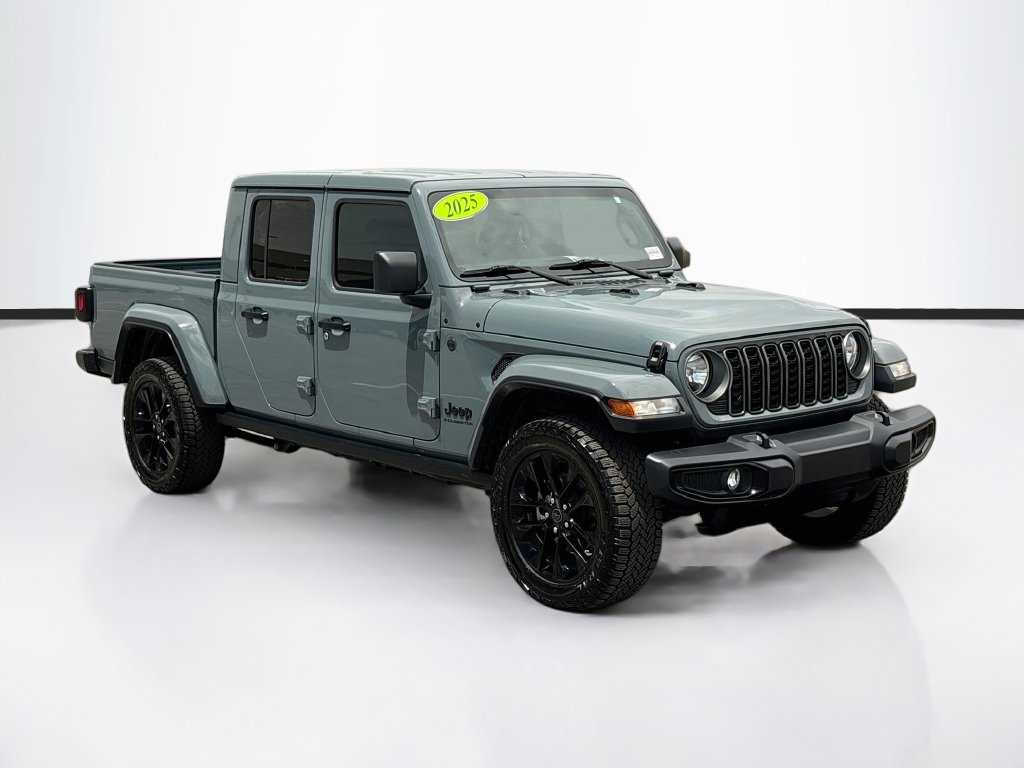 Used 2025 Jeep Gladiator Nighthawk Truck Crew Cab