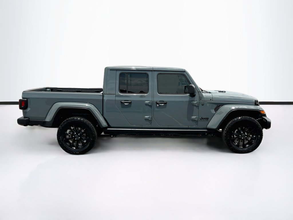 Used 2025 Jeep Gladiator Nighthawk Truck Crew Cab