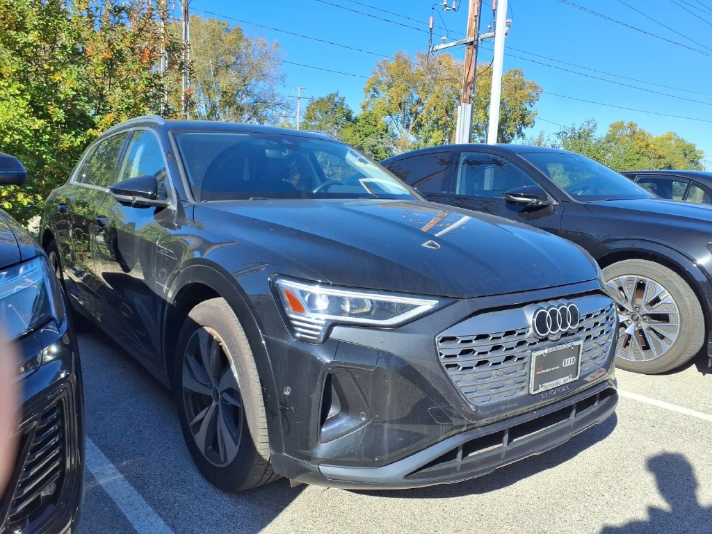 2024 Audi Q8 e-tron Premium Plus