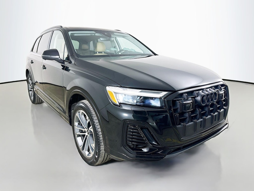 Certified 2025 Audi Q7 45 Premium Plus SUV