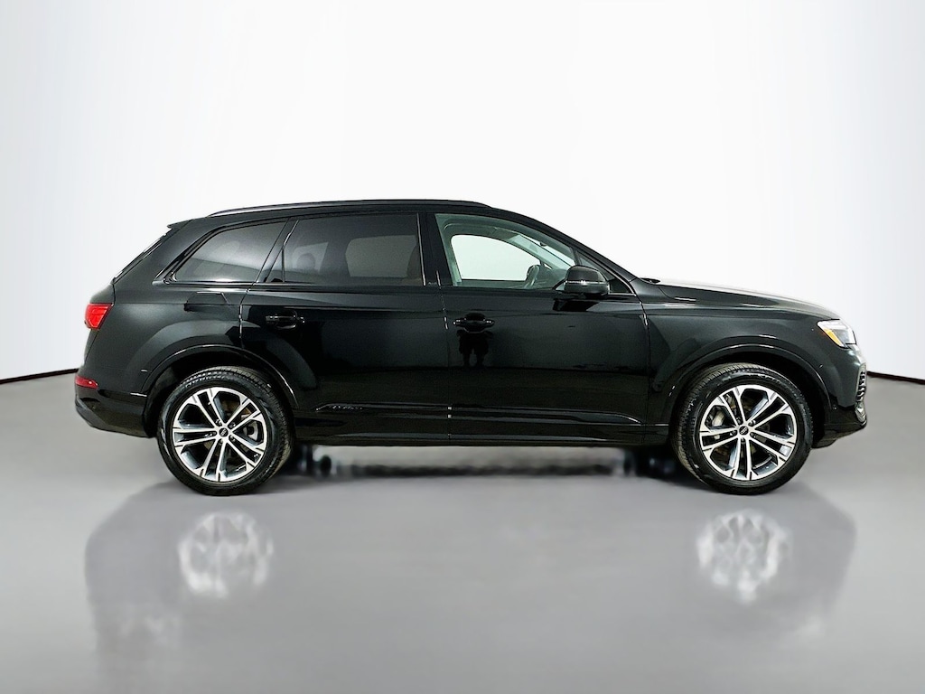 Certified 2025 Audi Q7 45 Premium Plus SUV