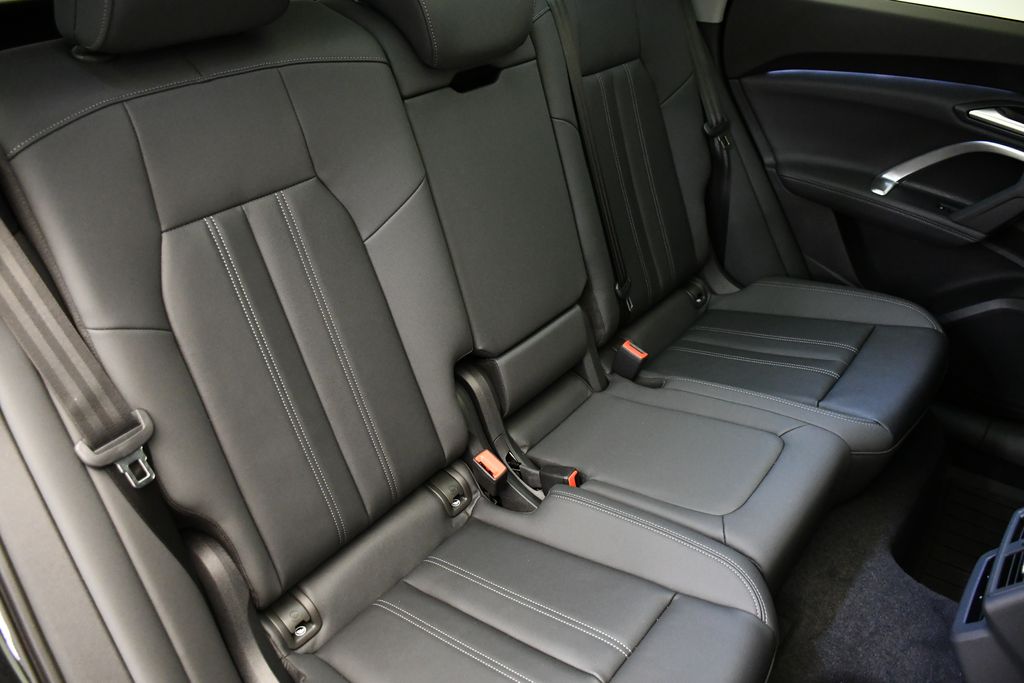 2025 Audi Q5 Premium - Photo 52