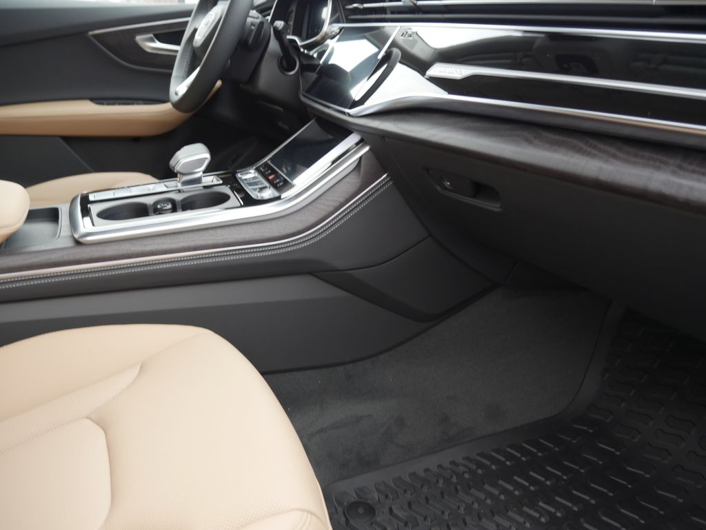 2025 Audi Q7 Premium Plus - Photo 31