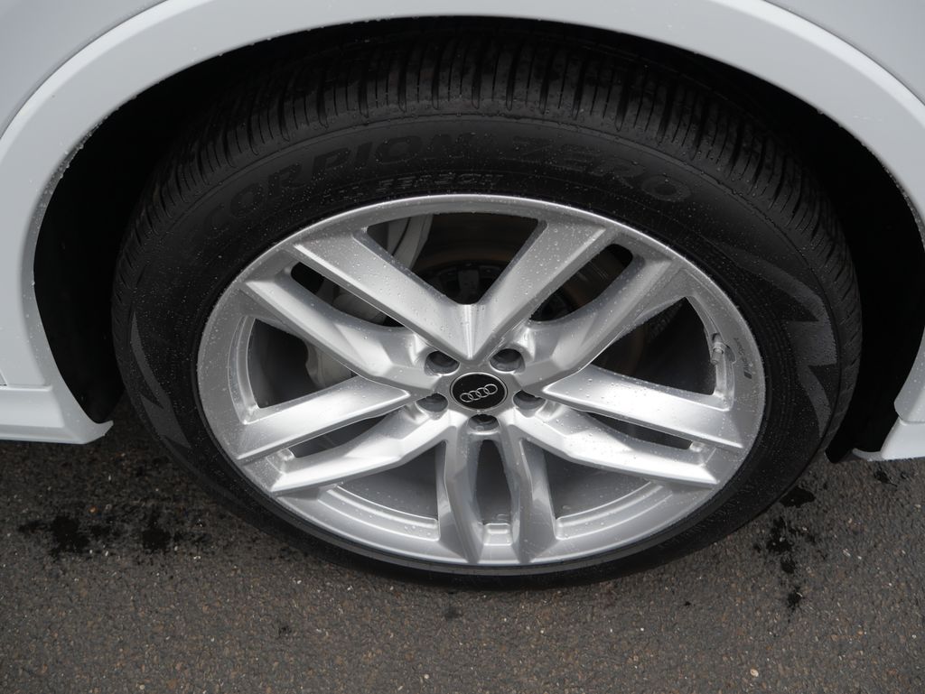 2025 Audi Q7 Premium Plus - Photo 16