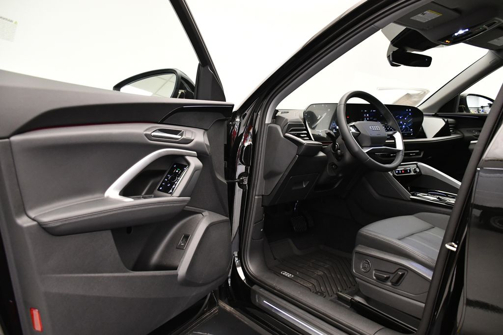 2025 Audi Q5 Premium - Photo 35