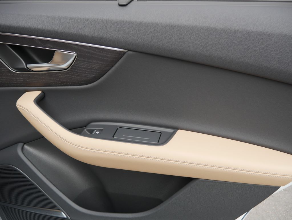 2025 Audi Q7 Premium Plus - Photo 32