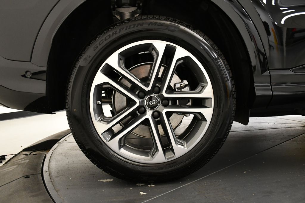 2025 Audi Q5 Premium - Photo 15