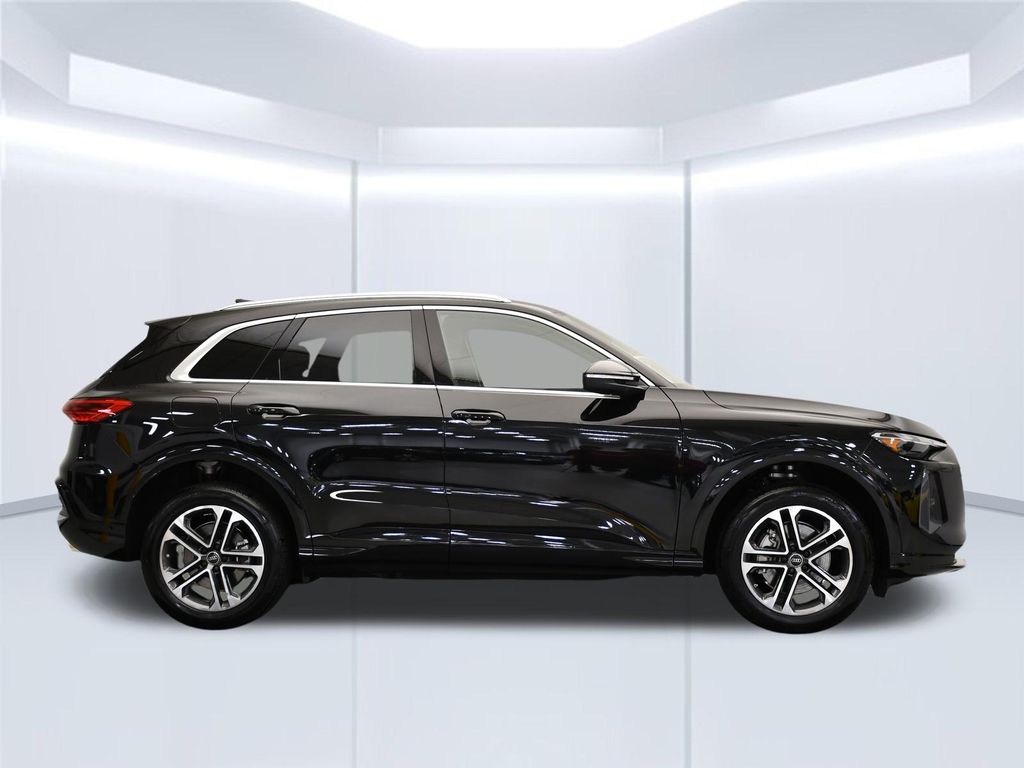2025 Audi Q5 Premium - Photo 6