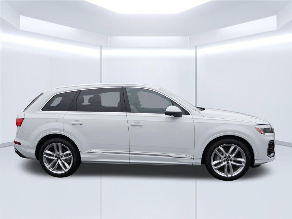 2025 Audi Q7 Premium Plus - Photo 8