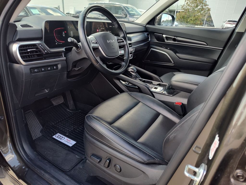 Used 2025 Kia Telluride S SUV