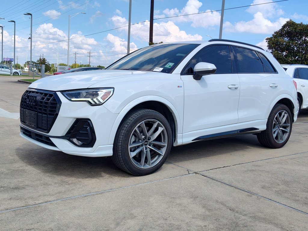 2022 Audi Q3 Premium Plus