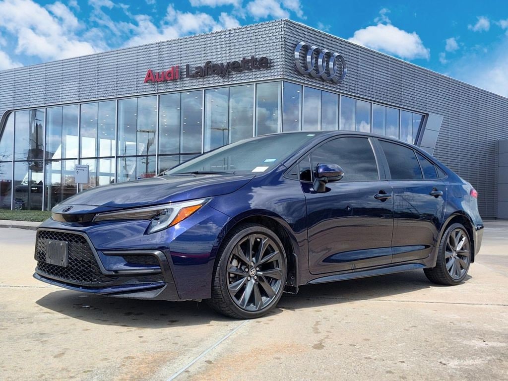 Used 2025 Toyota Corolla SE Sedan