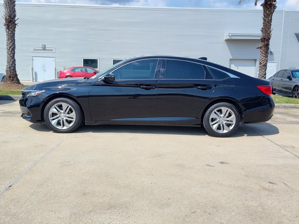 Used 2018 Honda Accord LX Sedan
