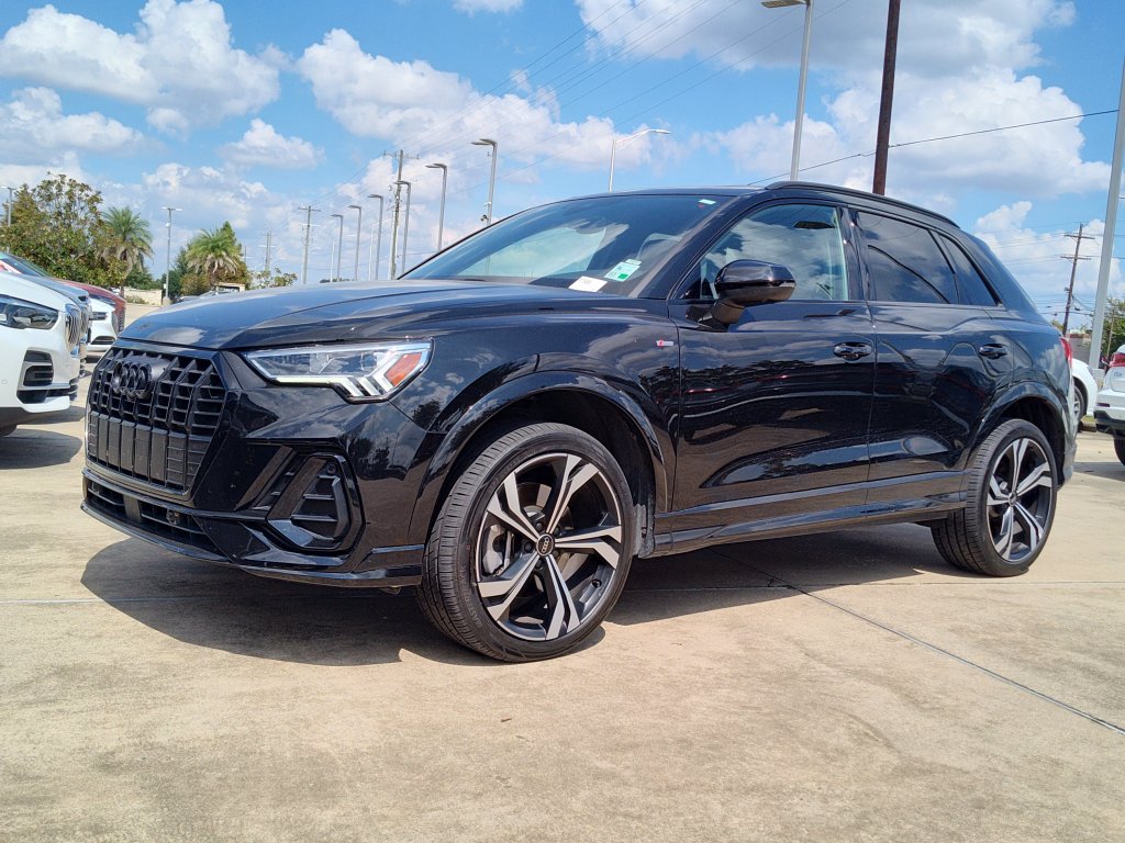 2023 Audi Q3 Premium Plus