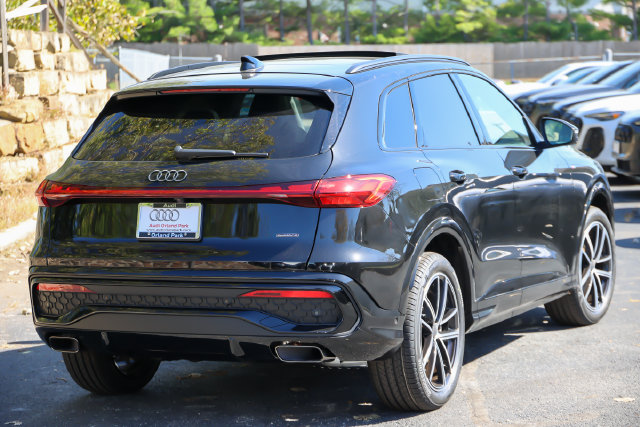New 2026 Audi Q5 2.0T Prestige SUV