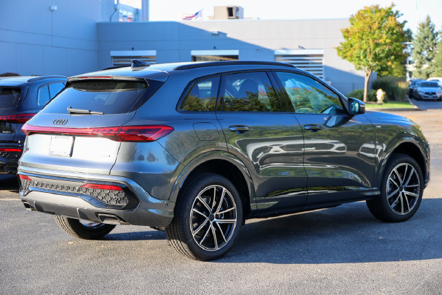 New 2026 Audi Q5 2.0T Premium Plus SUV
