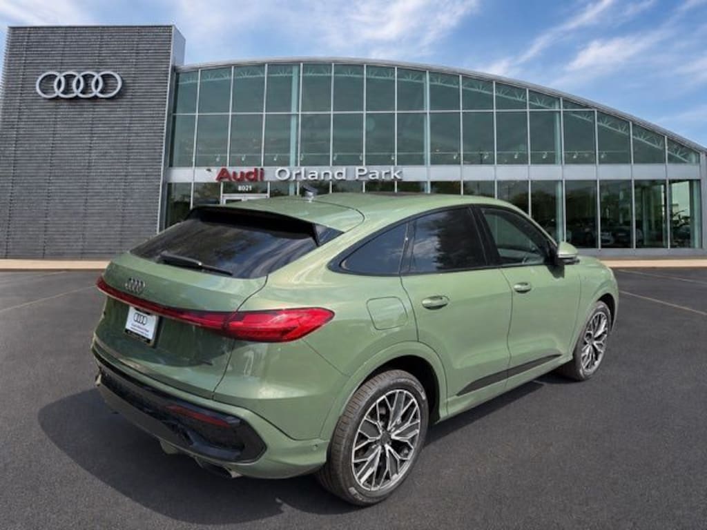 New 2026 Audi Q5 2.0T Prestige SUV