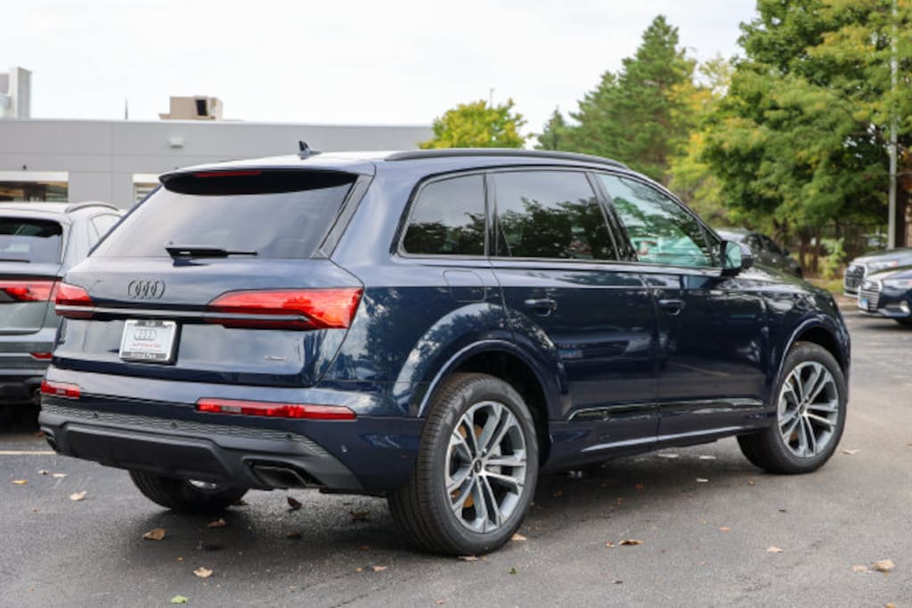 New 2026 Audi Q7 45 Premium Plus SUV