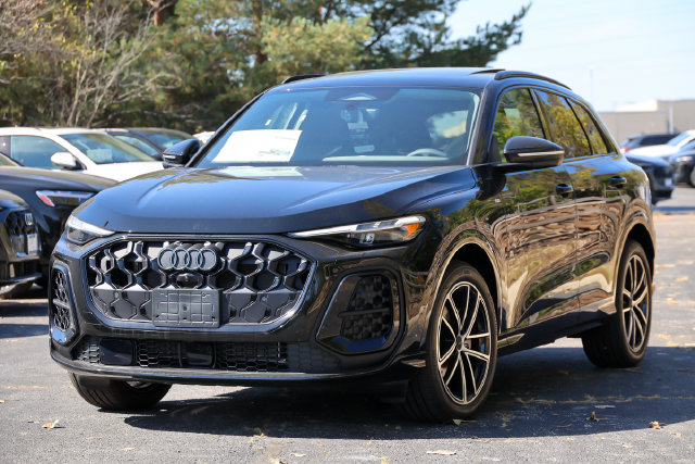 New 2026 Audi Q5 2.0T Prestige SUV