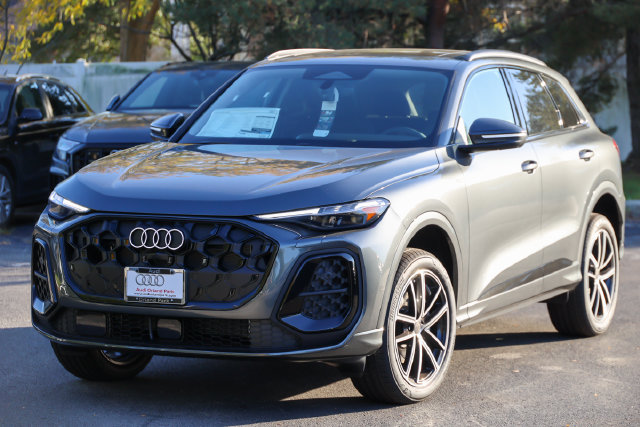 New 2026 Audi Q5 2.0T Premium Plus SUV
