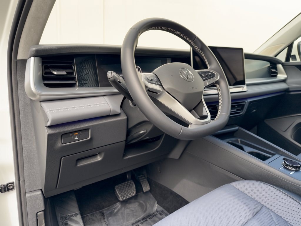 Used 2025 Volkswagen Tiguan 2.0T SE SUV