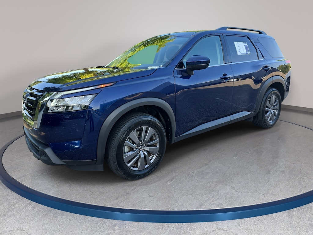 Used 2025 Nissan Pathfinder SV SUV