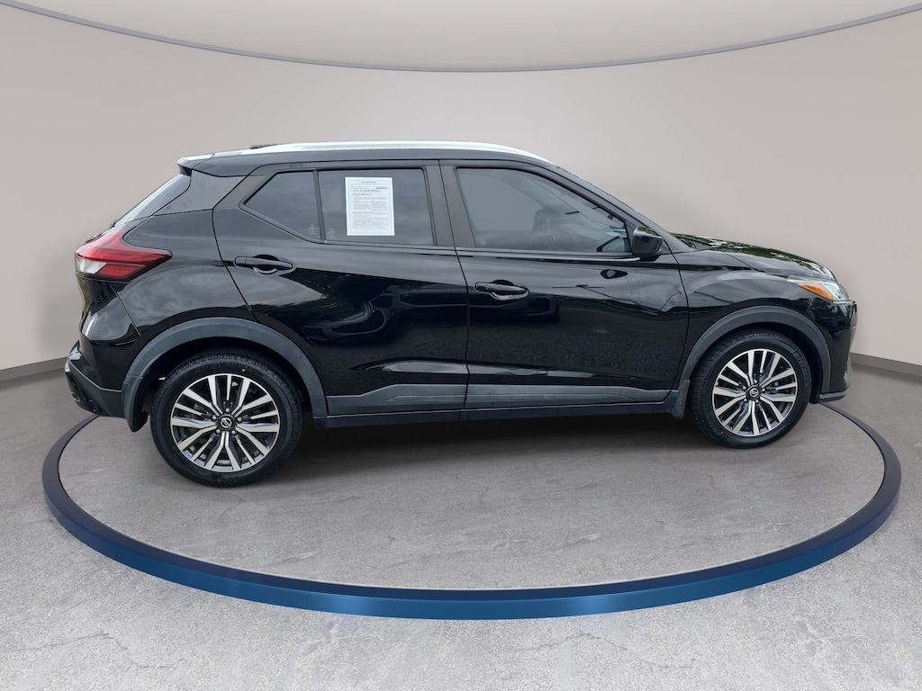 Used 2021 Nissan Kicks SV SUV